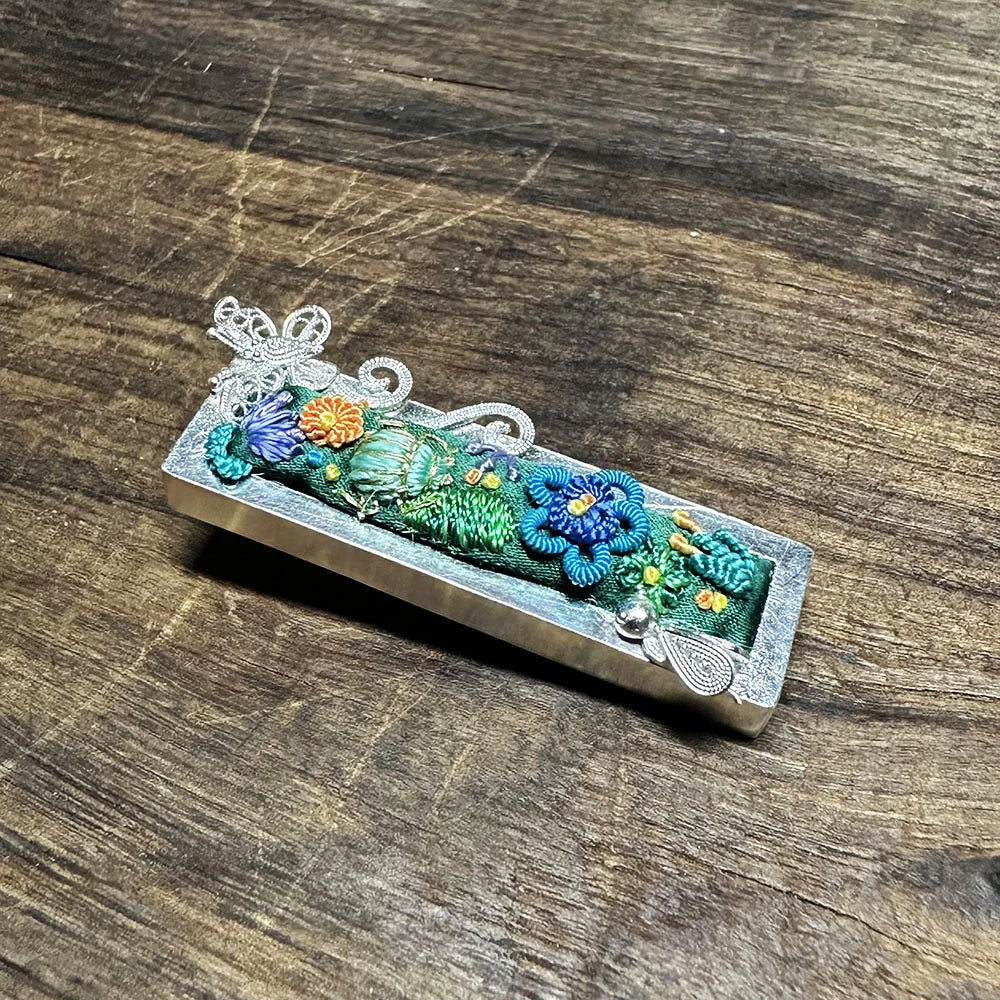 Filigree silver embroidered rectangular pendant necklace - Blue