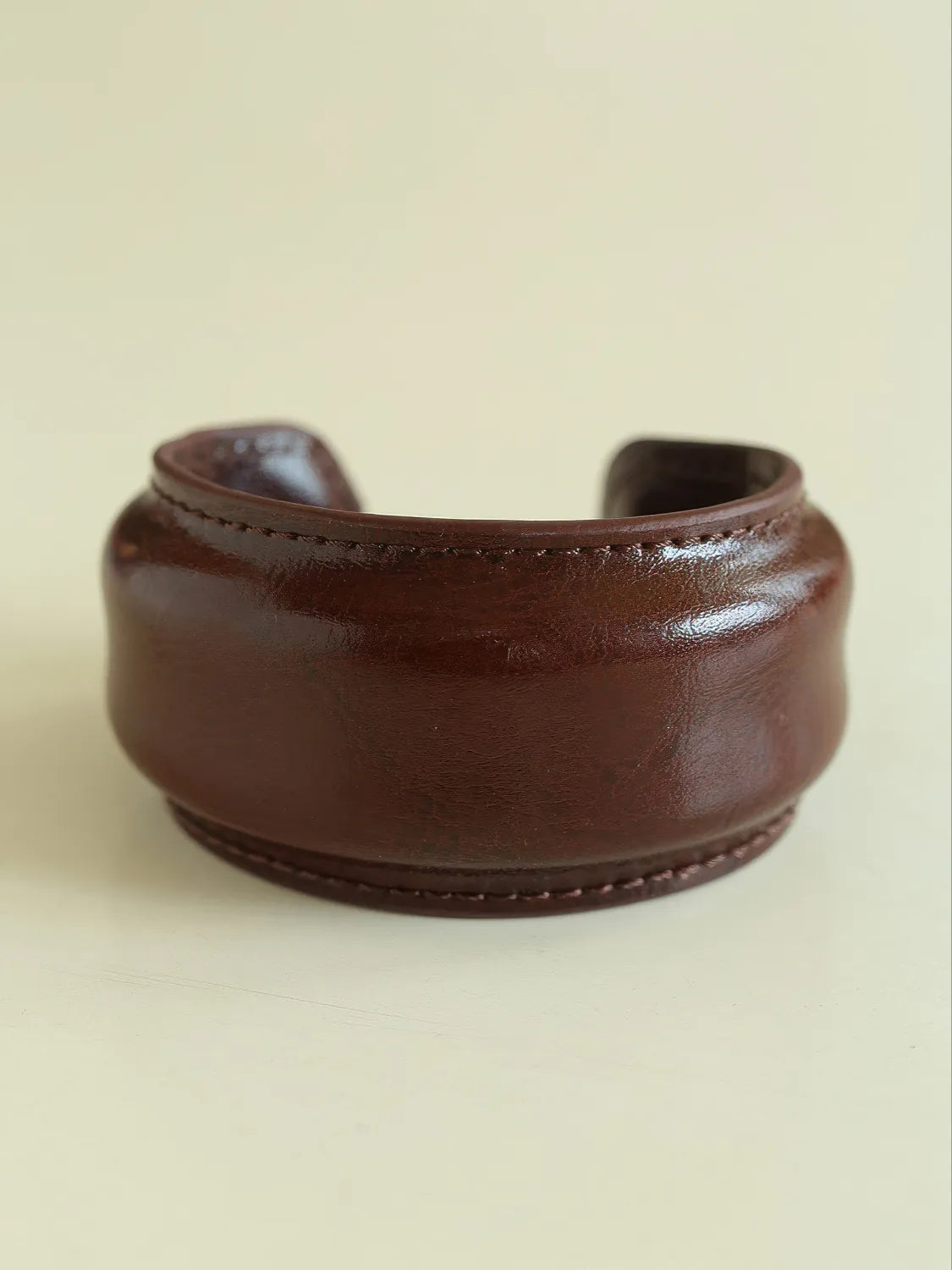 Simple open leather bracelet - L