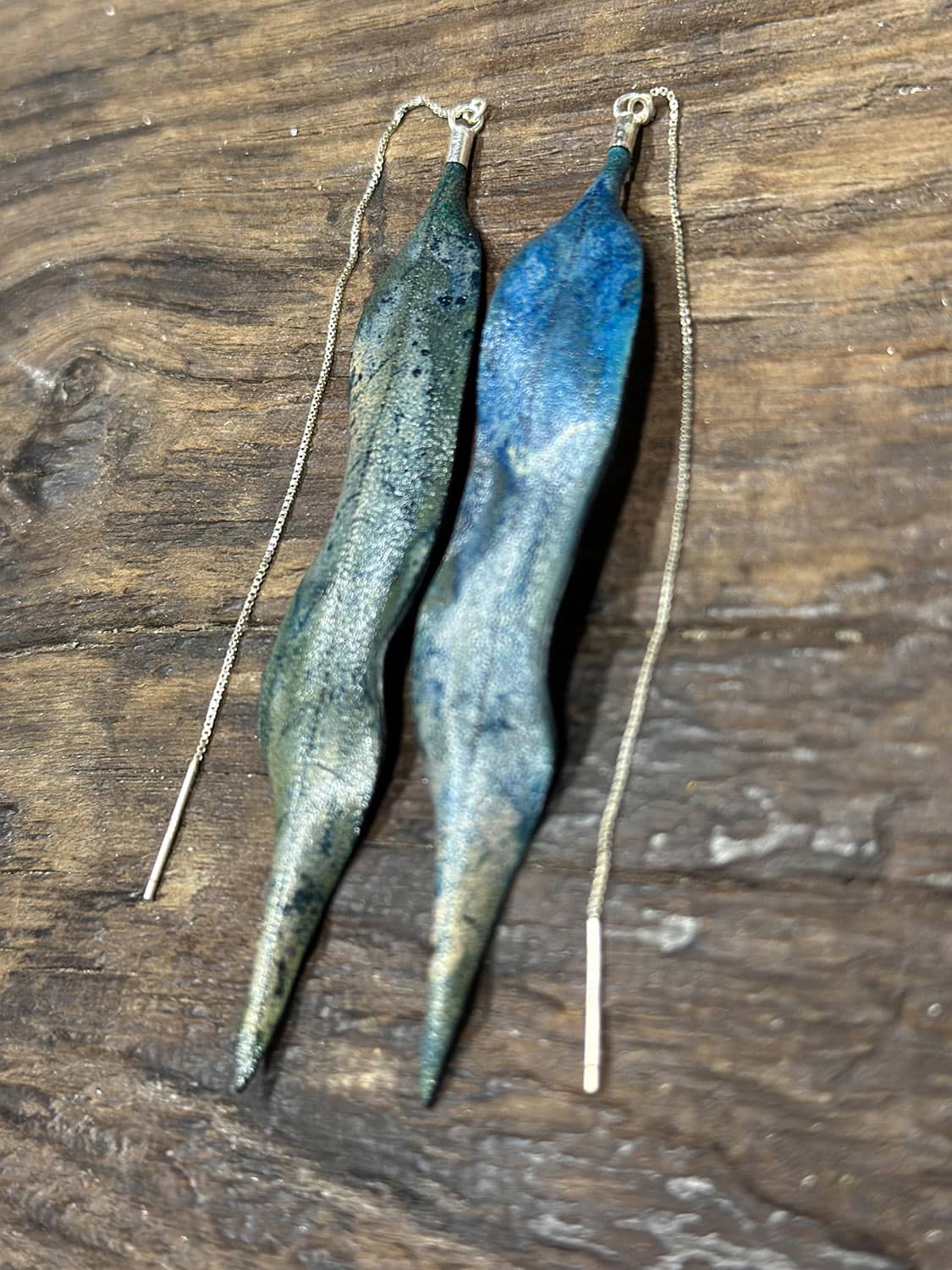 Handmade Willow Leaves Leather Thread-Thru Earrings - Blue