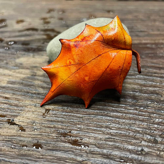 Polygonal Leaves Hand-Dyed Handmade Leather Brooch