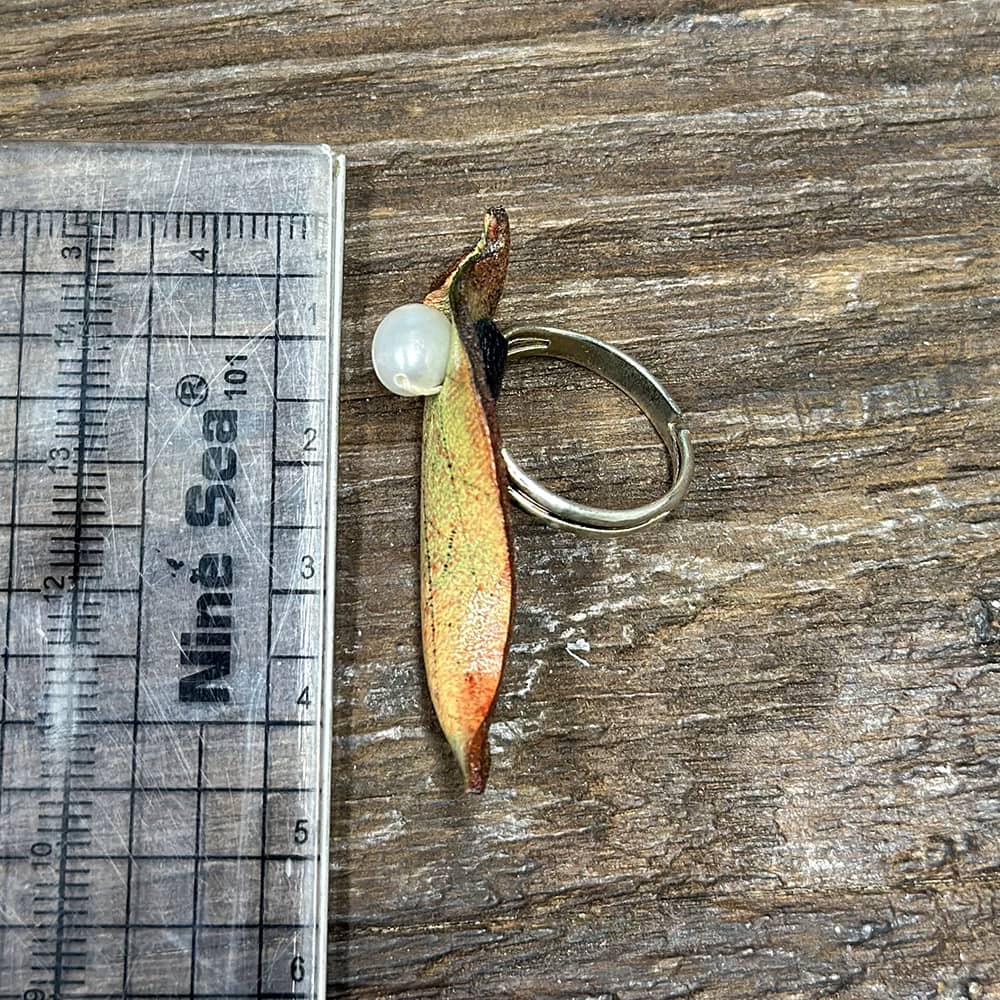 Leather Leaf Pearl Ring