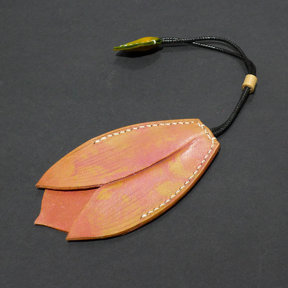 Handmade leather lotus key chain Coral | LAZYet