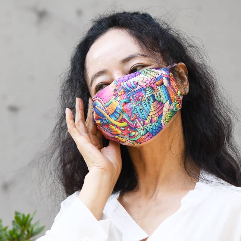 Illustration silk masks with replaceable filters