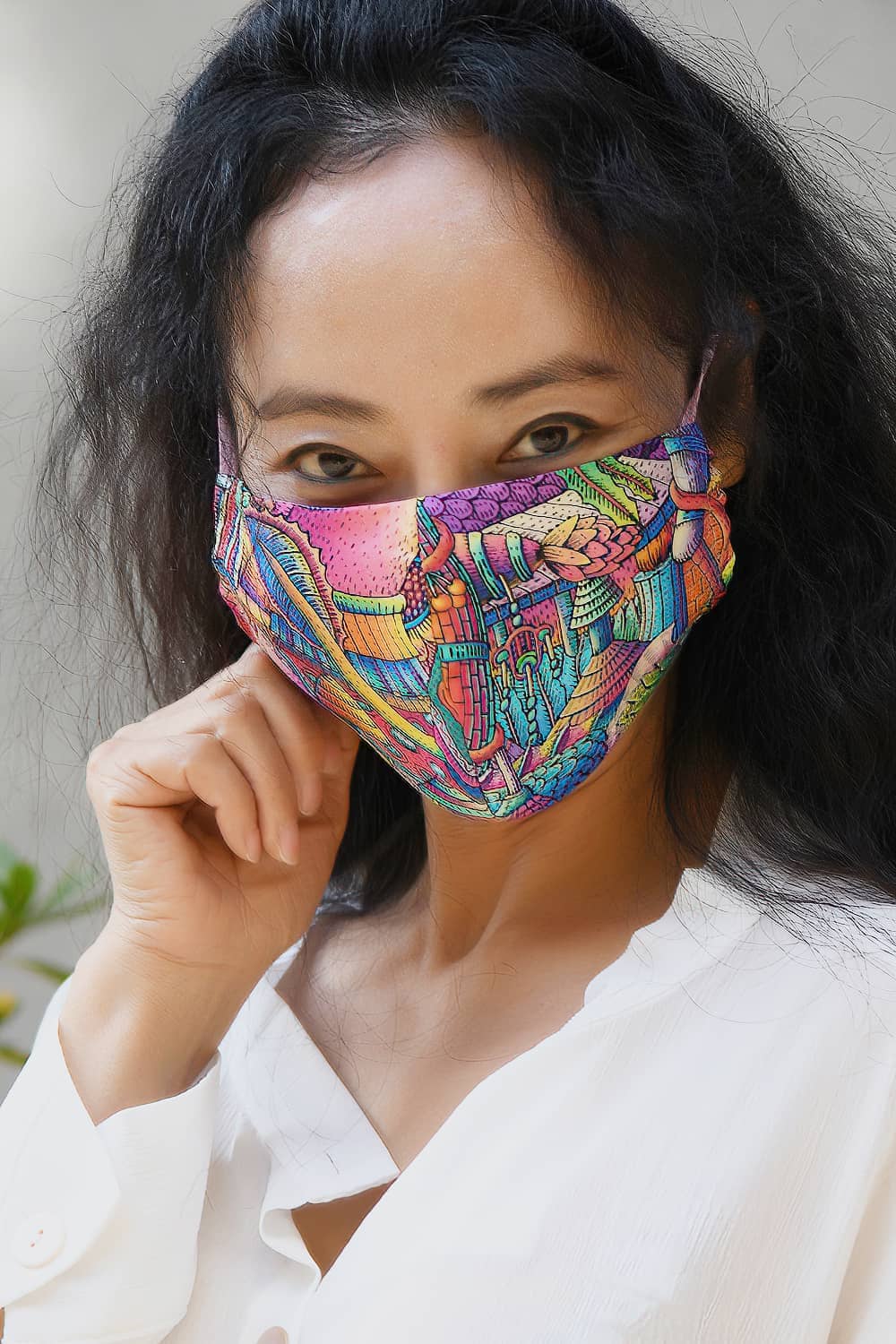 Illustration silk masks with replaceable filters